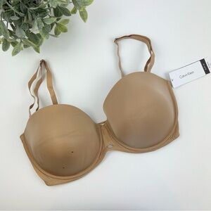Calvin Klein Naked Glamour Strapless Push Up Bra Size 36DD Style F3493